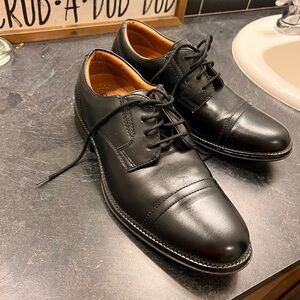 Mens dress shoe